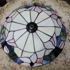 Tiffany lamp shade sorry  I can't lower the price.